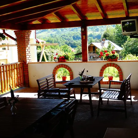Pensiunea Casa Elena * Corbeni